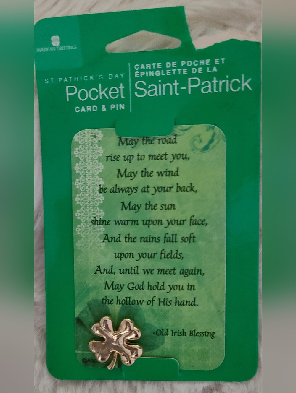 New. VINTAGE St. Patrick's Day Pocket Card with Clover Pin.